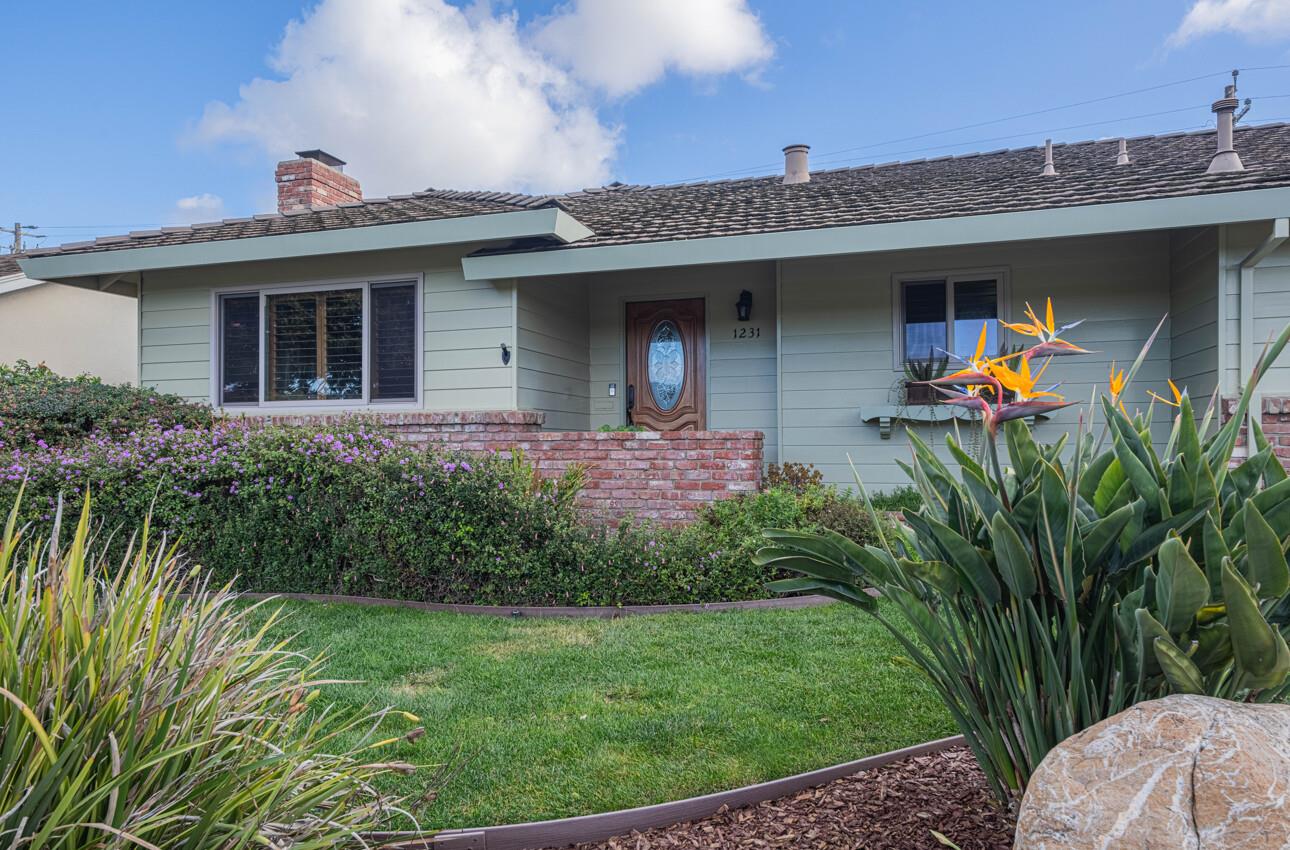 1231 Padre Dr
