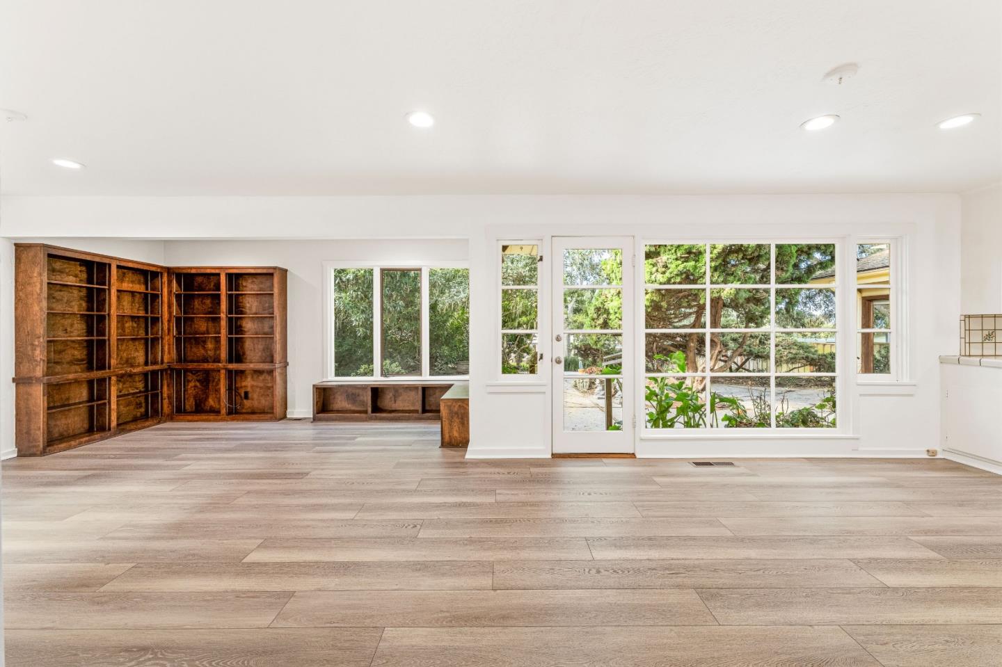 1132 Seaview Avenue, Pacific Grove, CA 93950