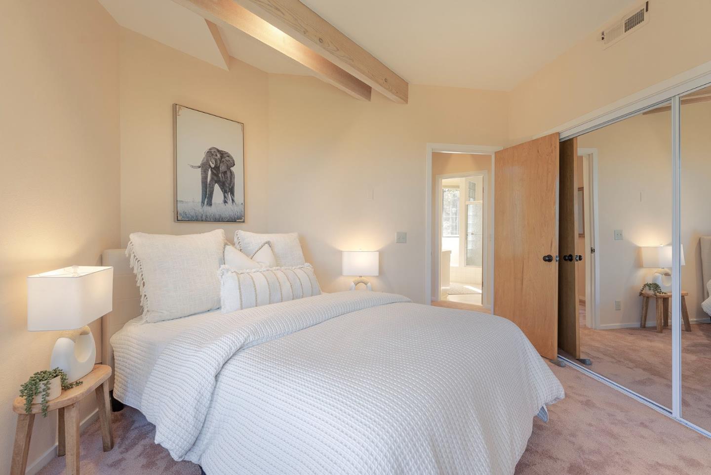 4 Sommerset Vale