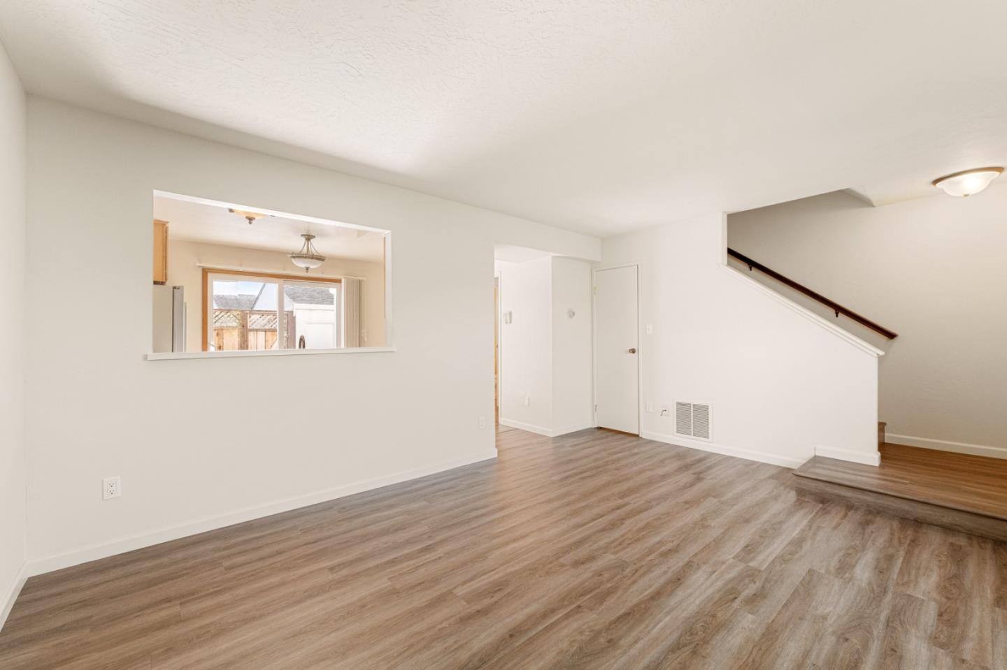 3137 Seacrest Avenue 6