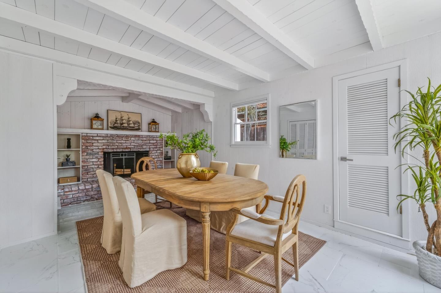25905 Junipero Avenue, CARMEL, CA 93923