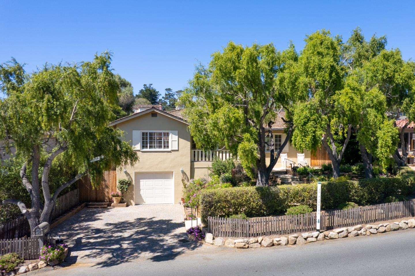 3017 Lasuen Drive