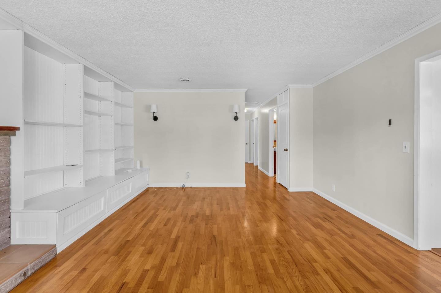 1425 Luxton Street, SEASIDE, CA 93955