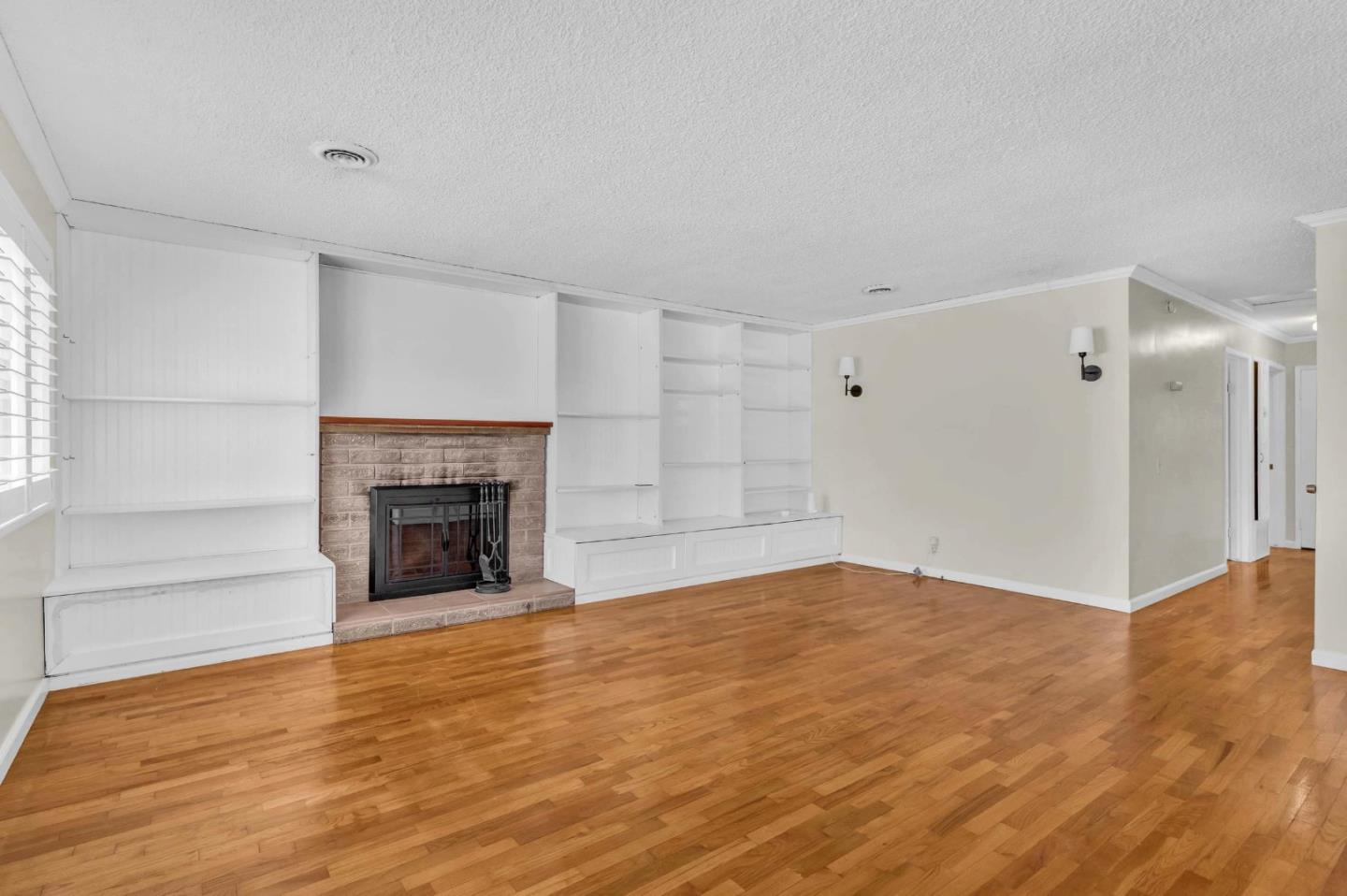 1425 Luxton Street, SEASIDE, CA 93955