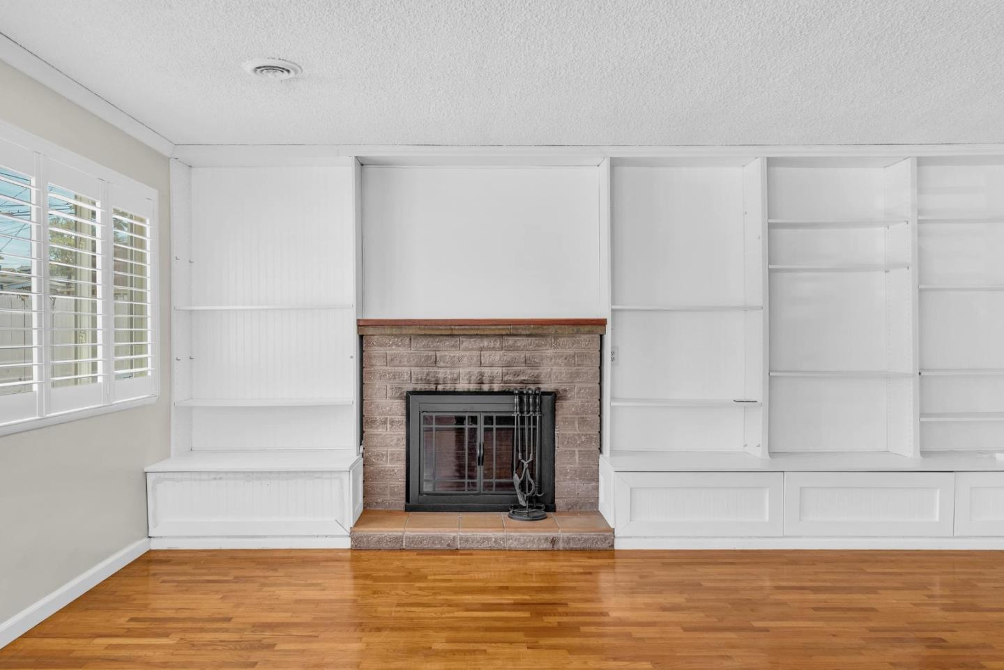 1425 Luxton Street, SEASIDE, CA 93955