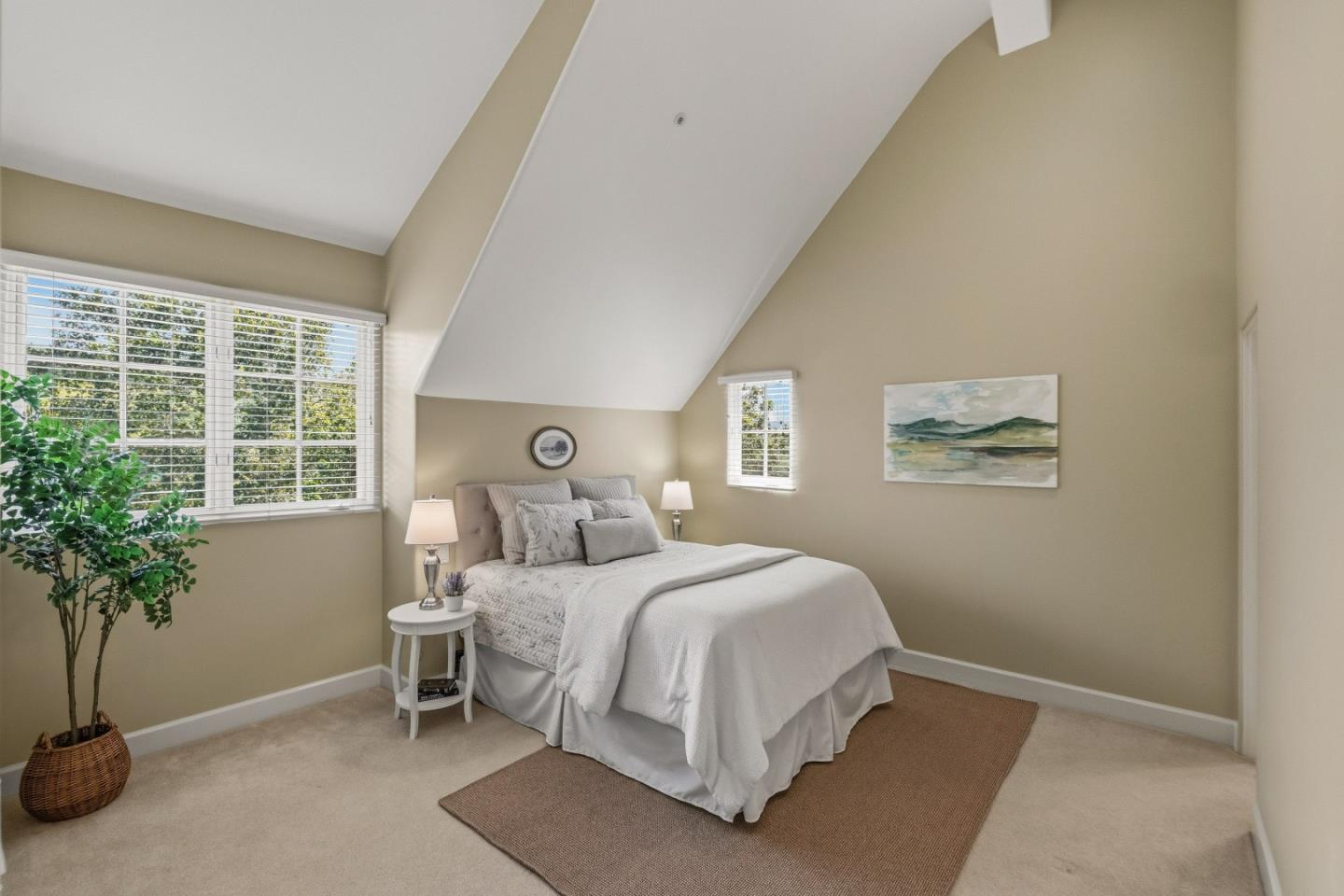 25748 Paseo El Cajon