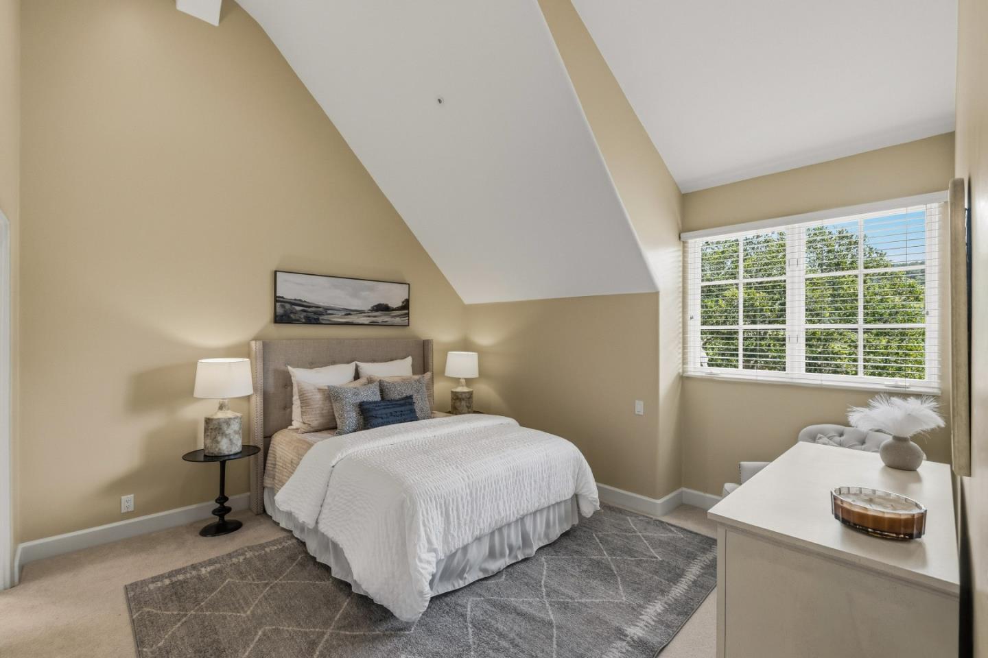 25748 Paseo El Cajon