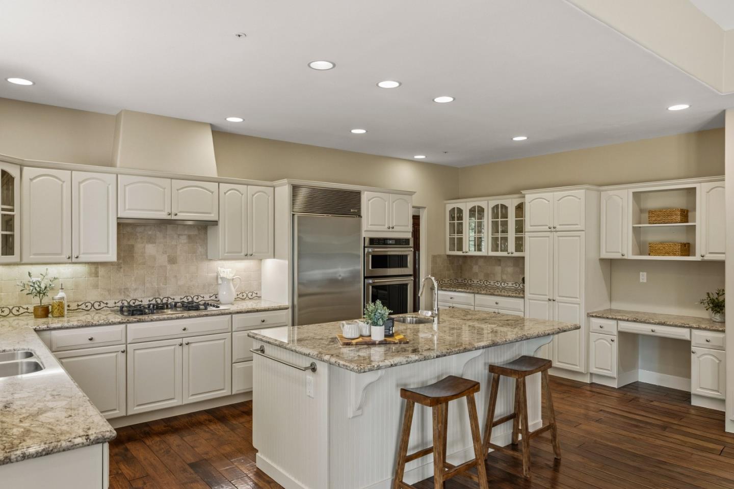 25748 Paseo El Cajon