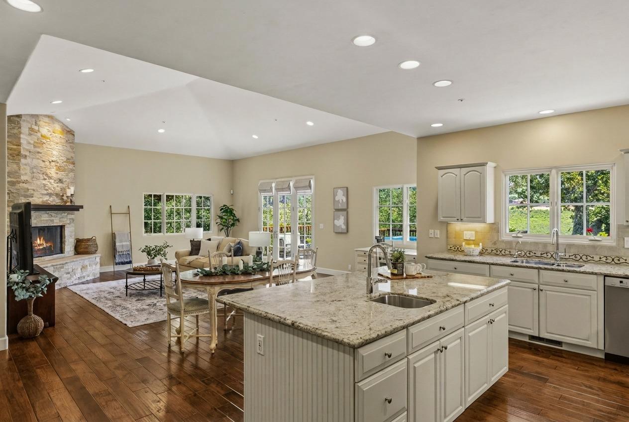 25748 Paseo El Cajon