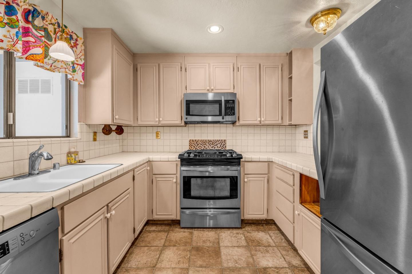 250 Forest Ridge RD 67