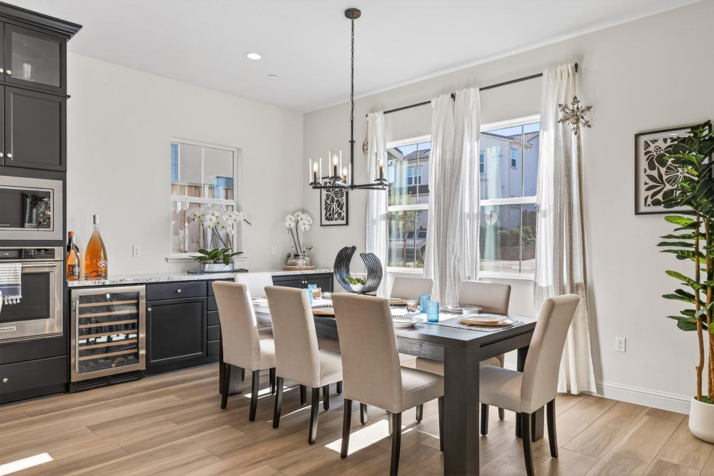 585 Santa Lucia Way