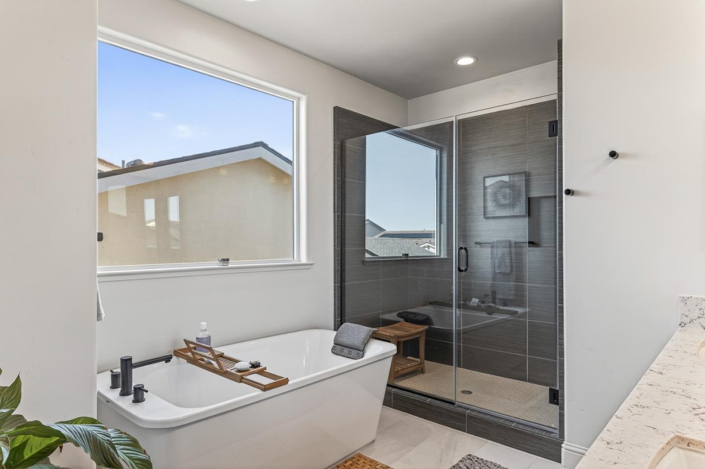 585 Santa Lucia Way