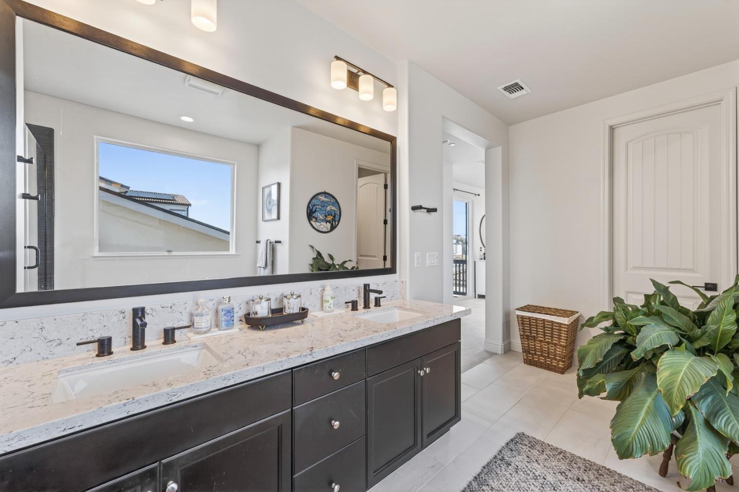585 Santa Lucia Way