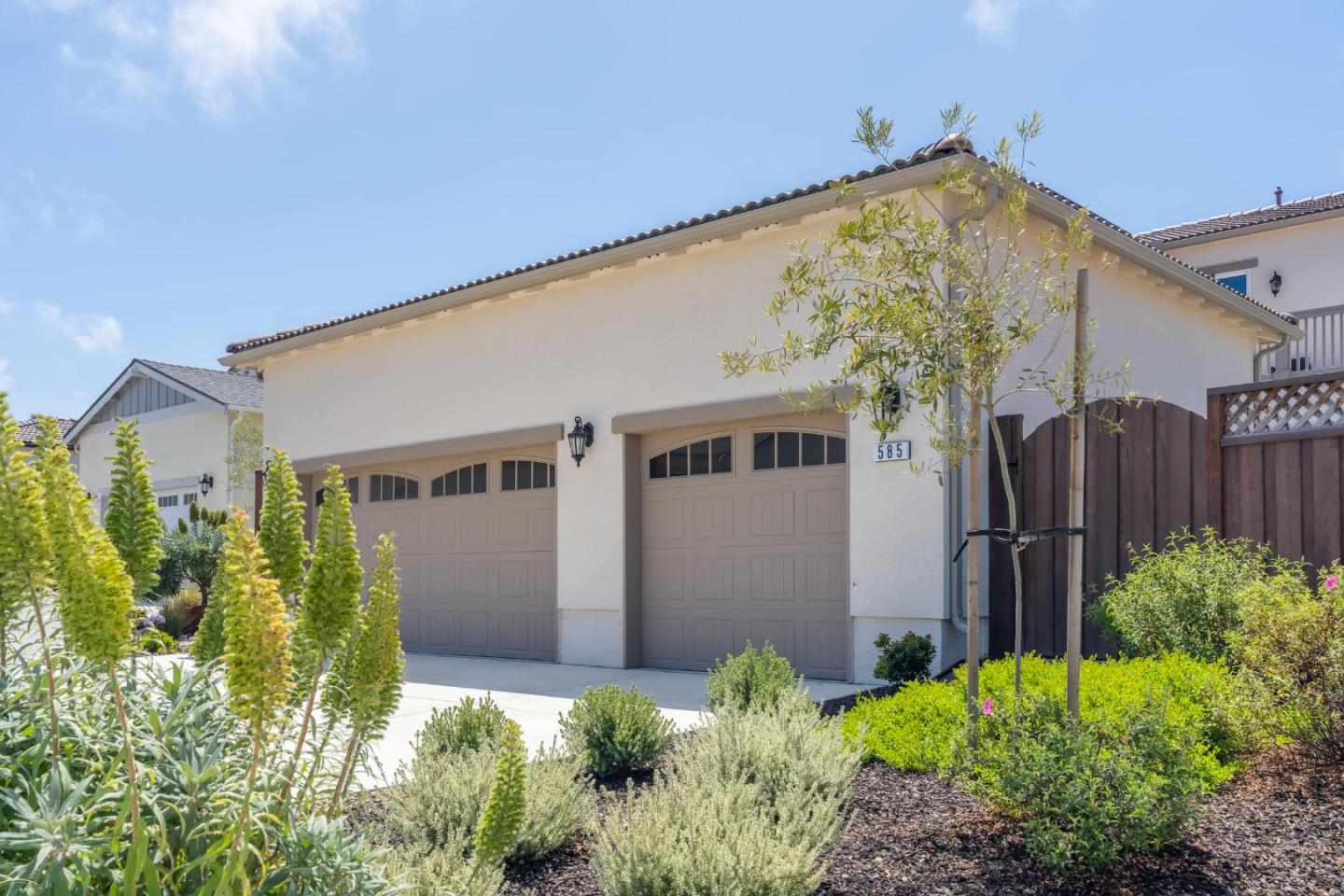 585 Santa Lucia Way