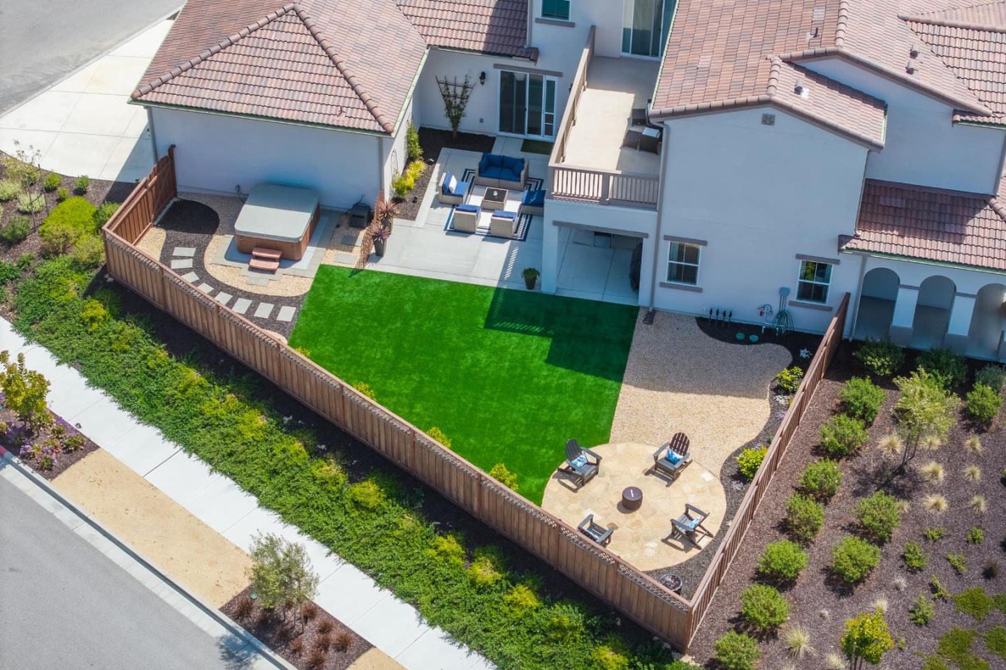585 Santa Lucia Way