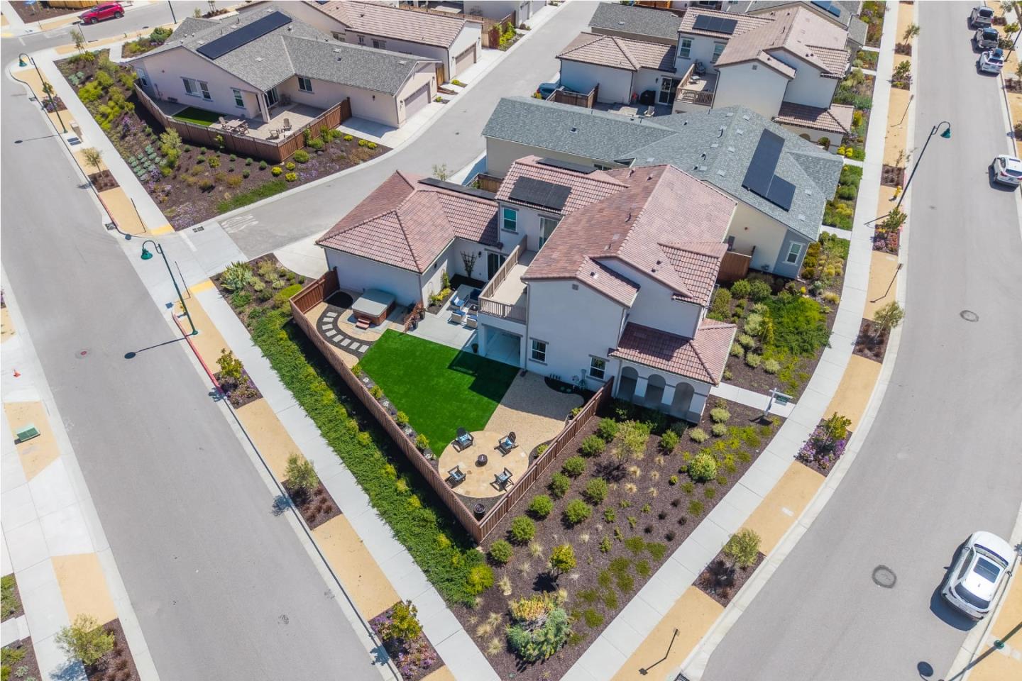 585 Santa Lucia Way
