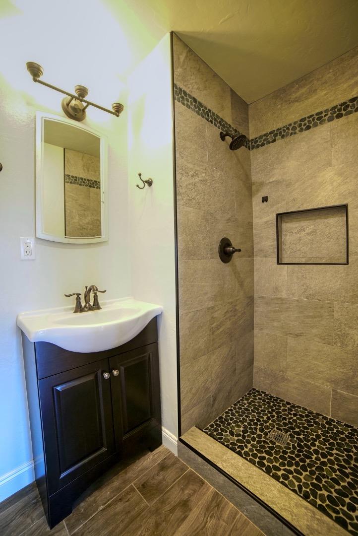 3115 Flower Circle