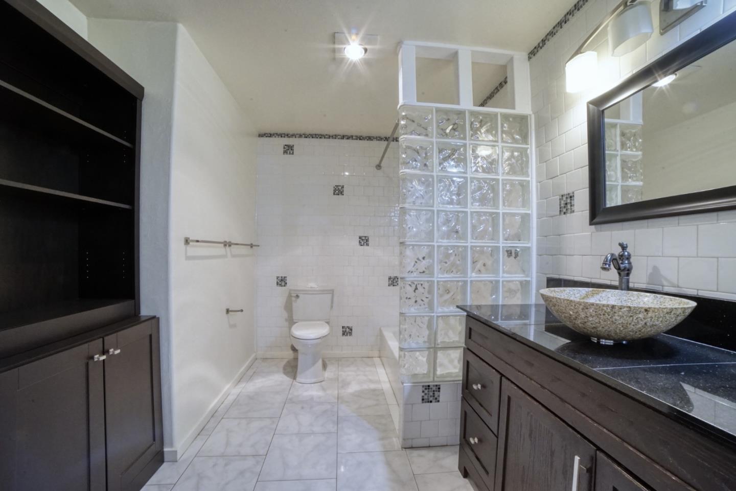 3115 Flower Circle