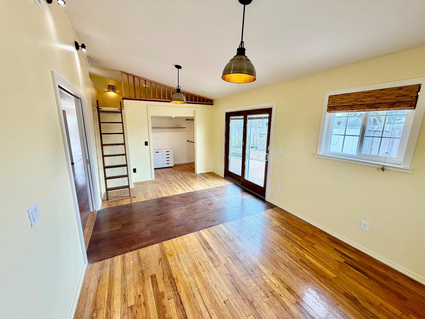 3115 Flower Circle