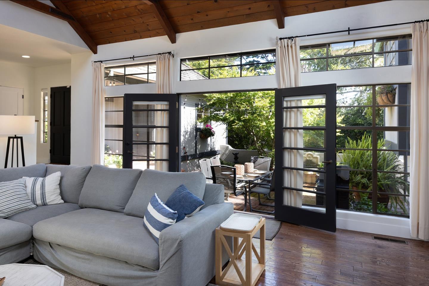 24623 Upper Trail