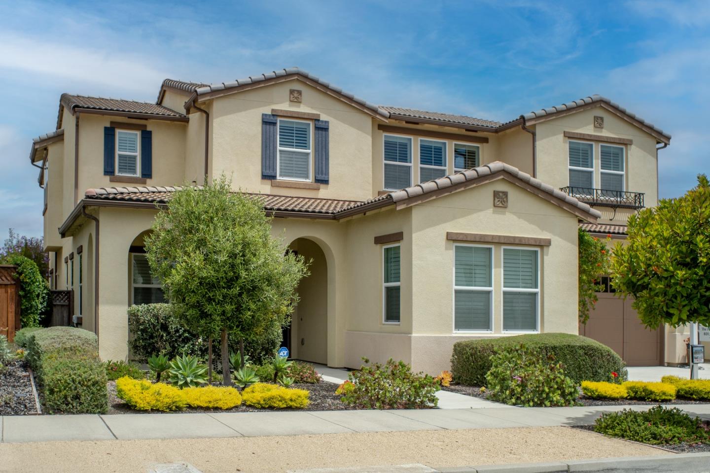 479 Palisade DR
