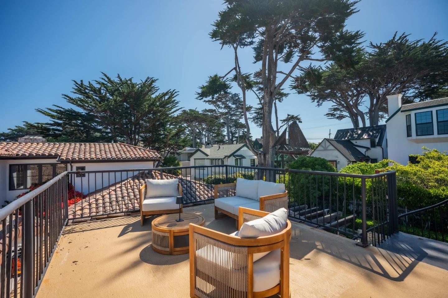 2448 Bay View Avenue