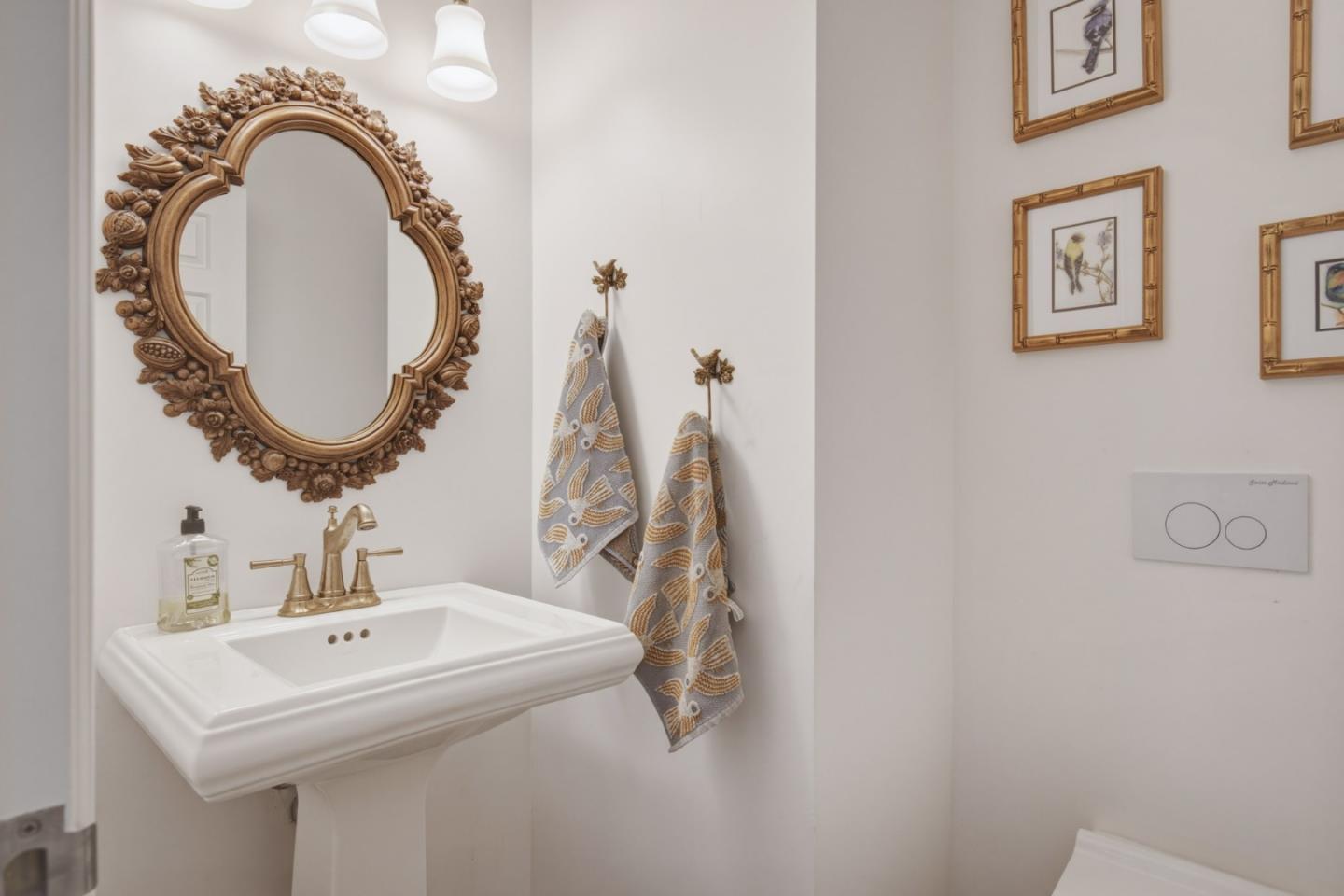 13101 Corte De Encanto