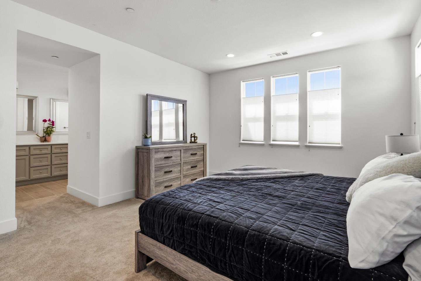 2808 Telegraph BLVD