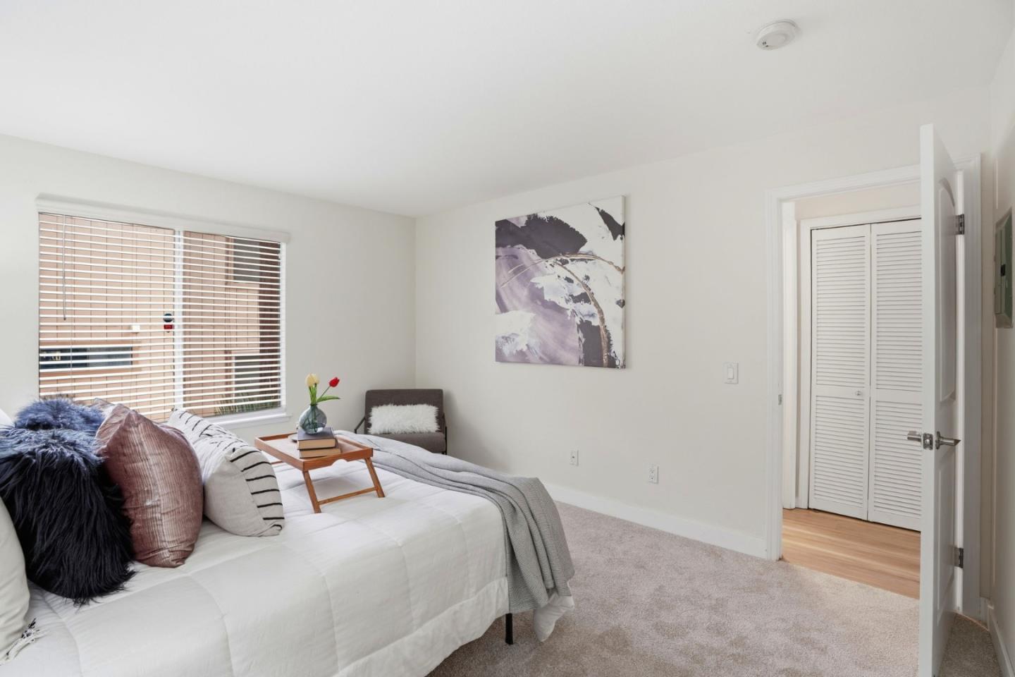 300 Glenwood CIR 174