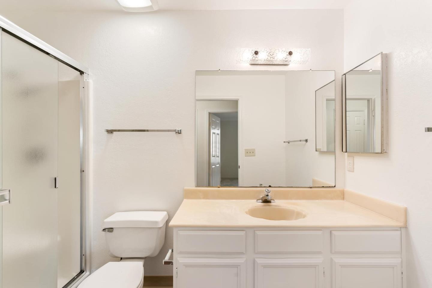 75 Ocean Pines LN