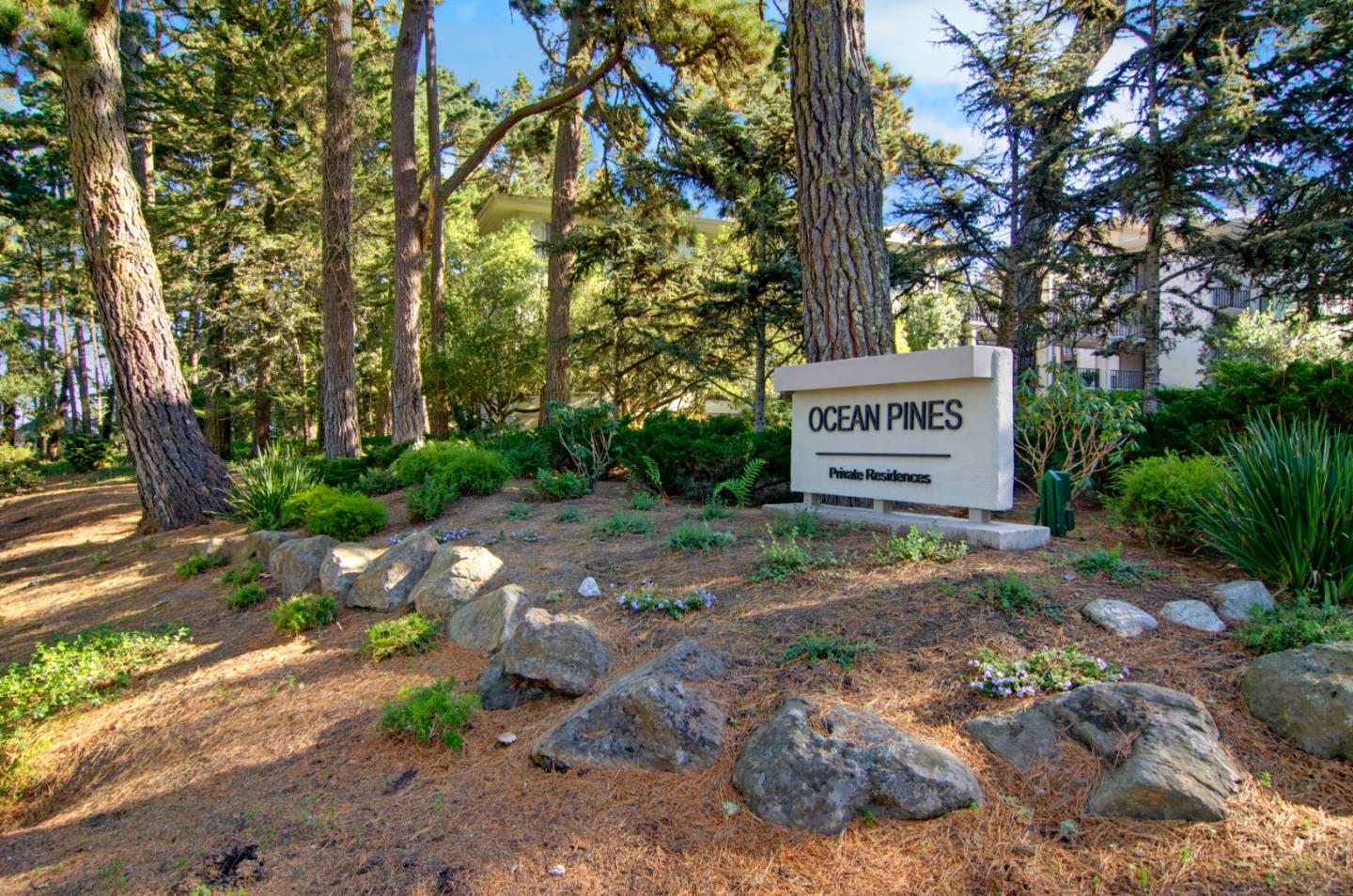 75 Ocean Pines LN
