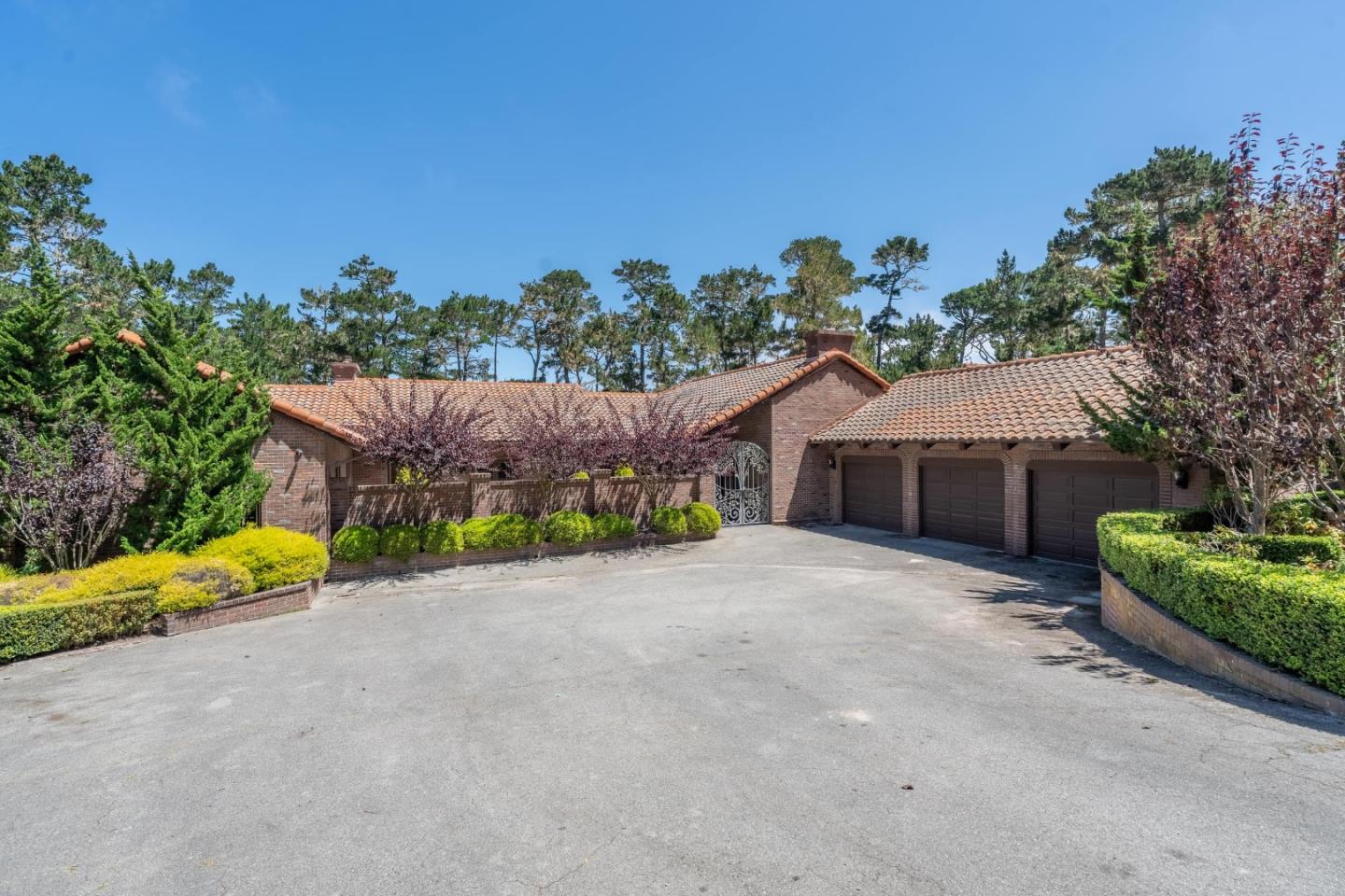 1237 Sombria Lane