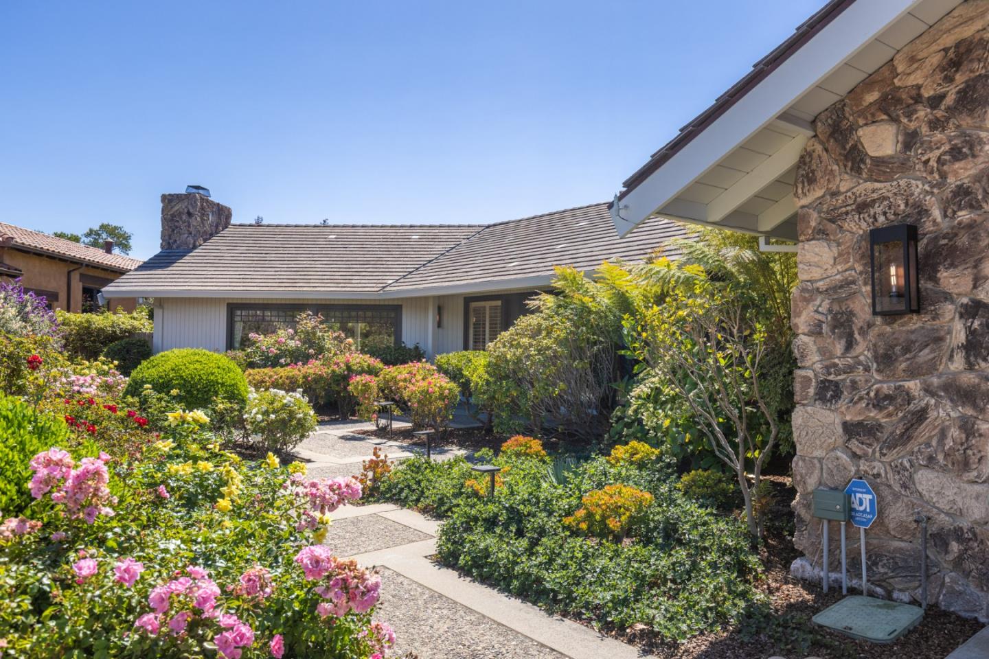 8022 River Place