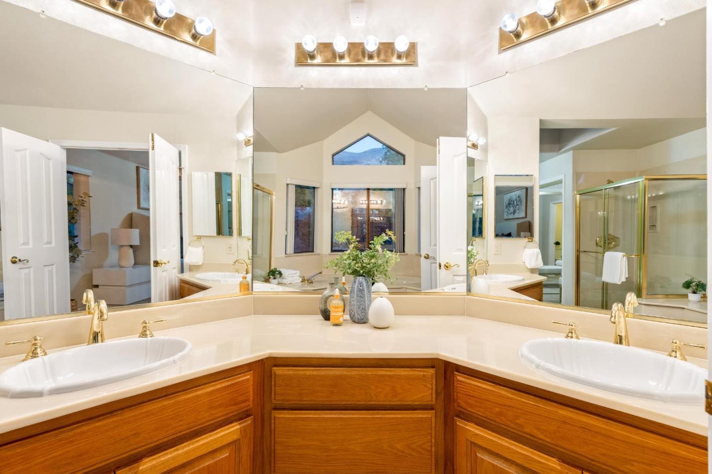 44471 View Point CIR