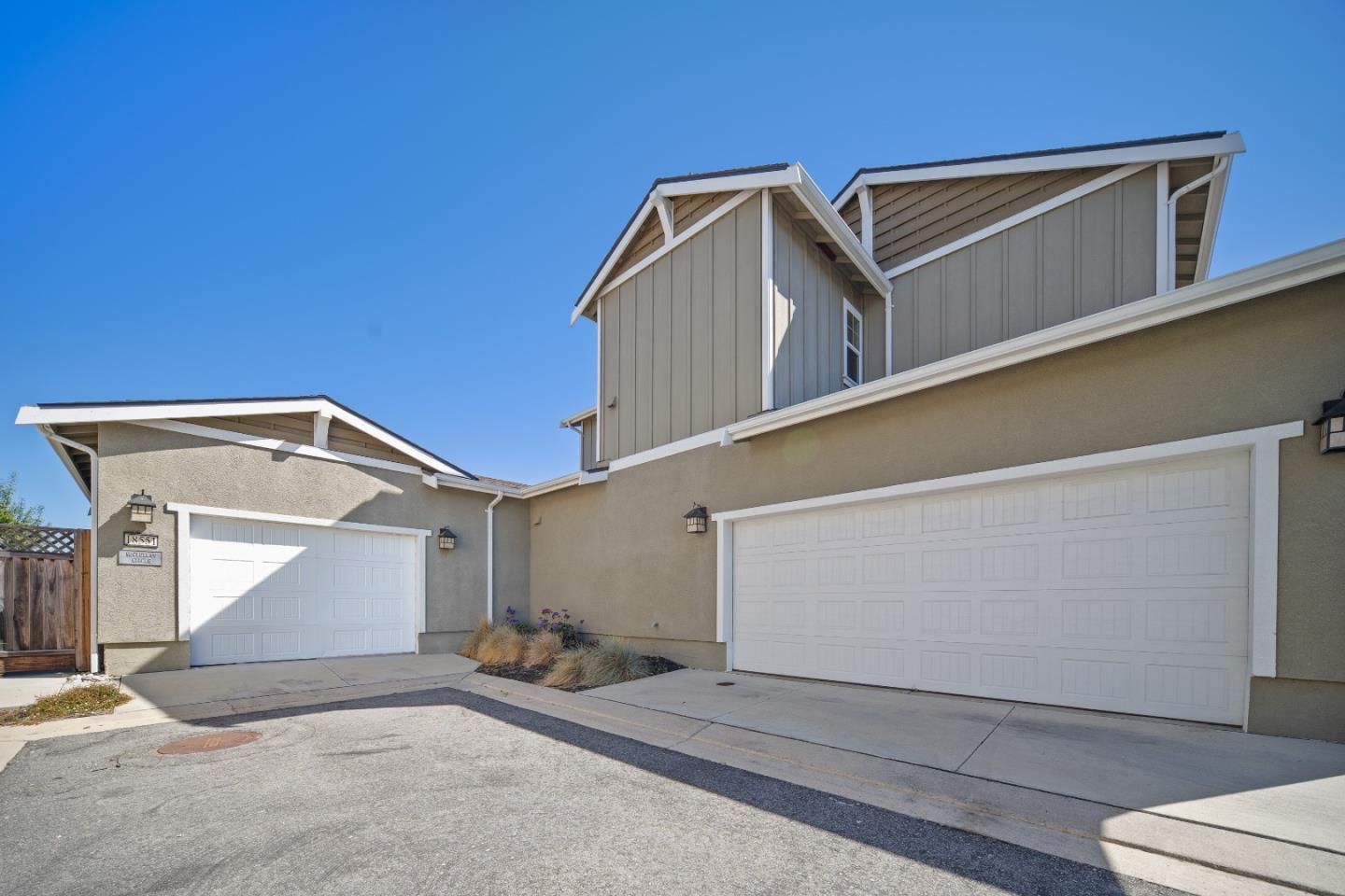18551 McClellan CIR