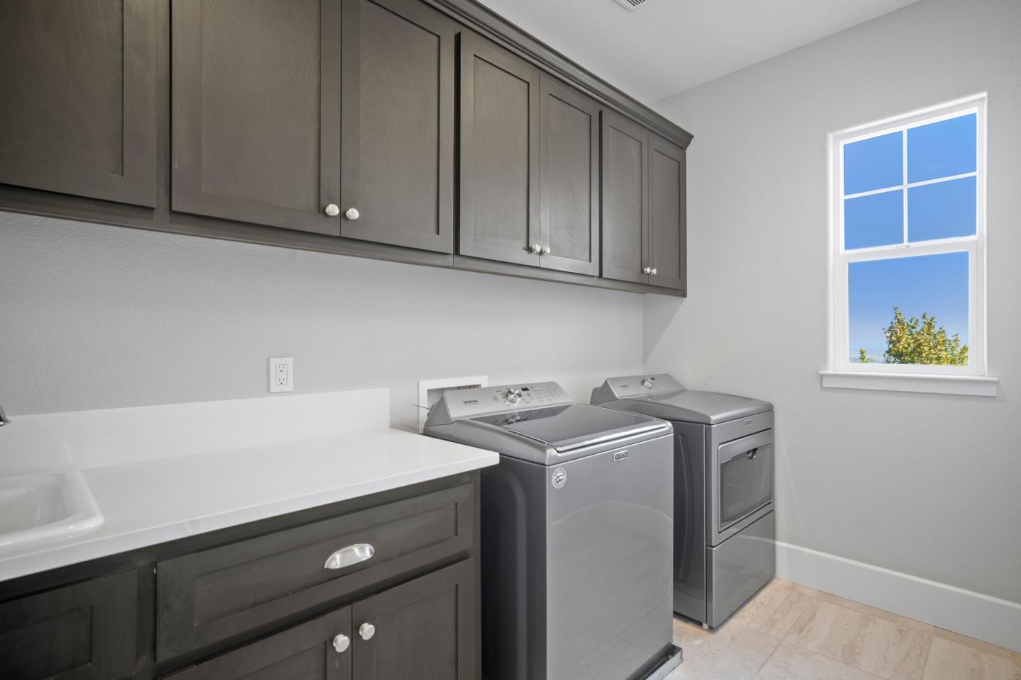 18551 McClellan CIR