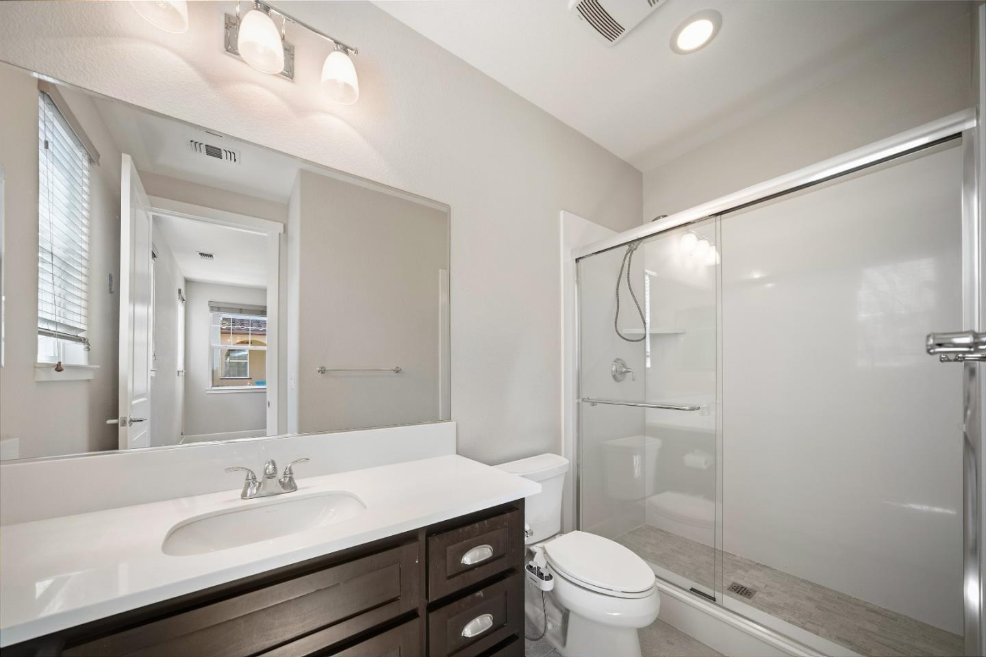 18551 McClellan CIR
