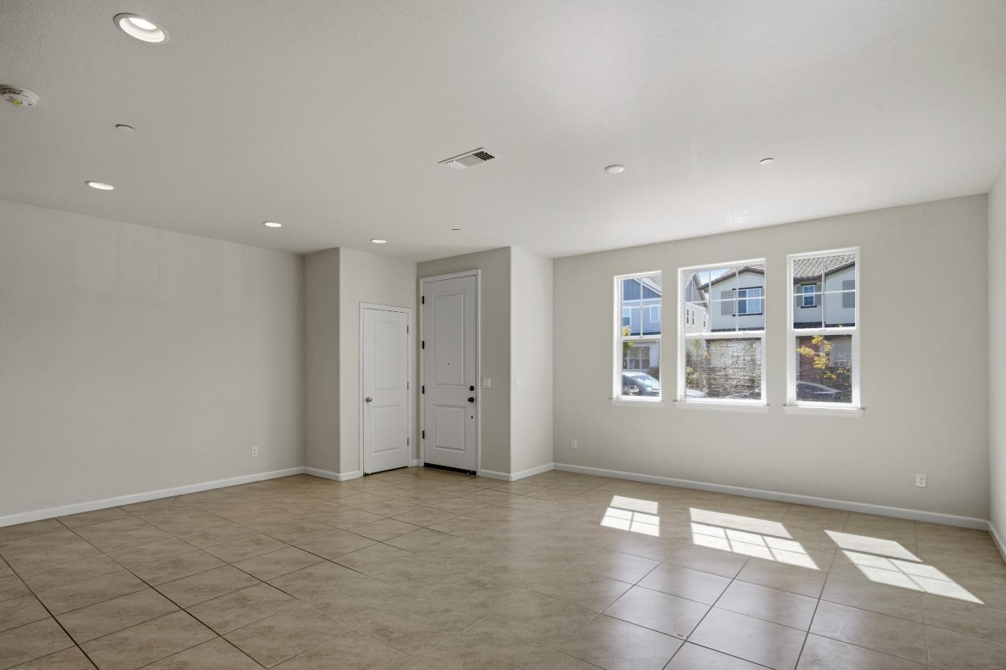 15137 Breckinridge AVE