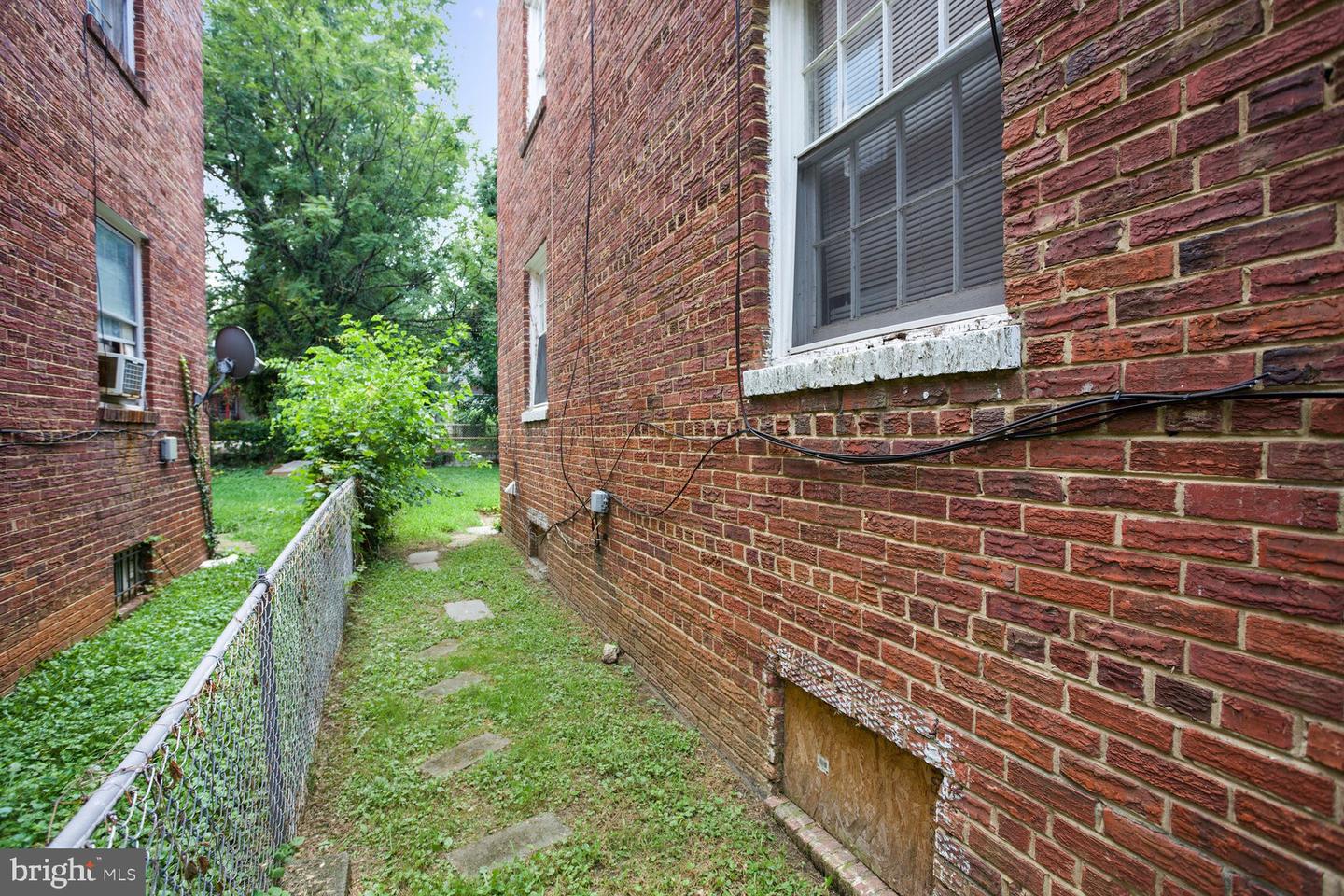 3329 Dubois Pl SE