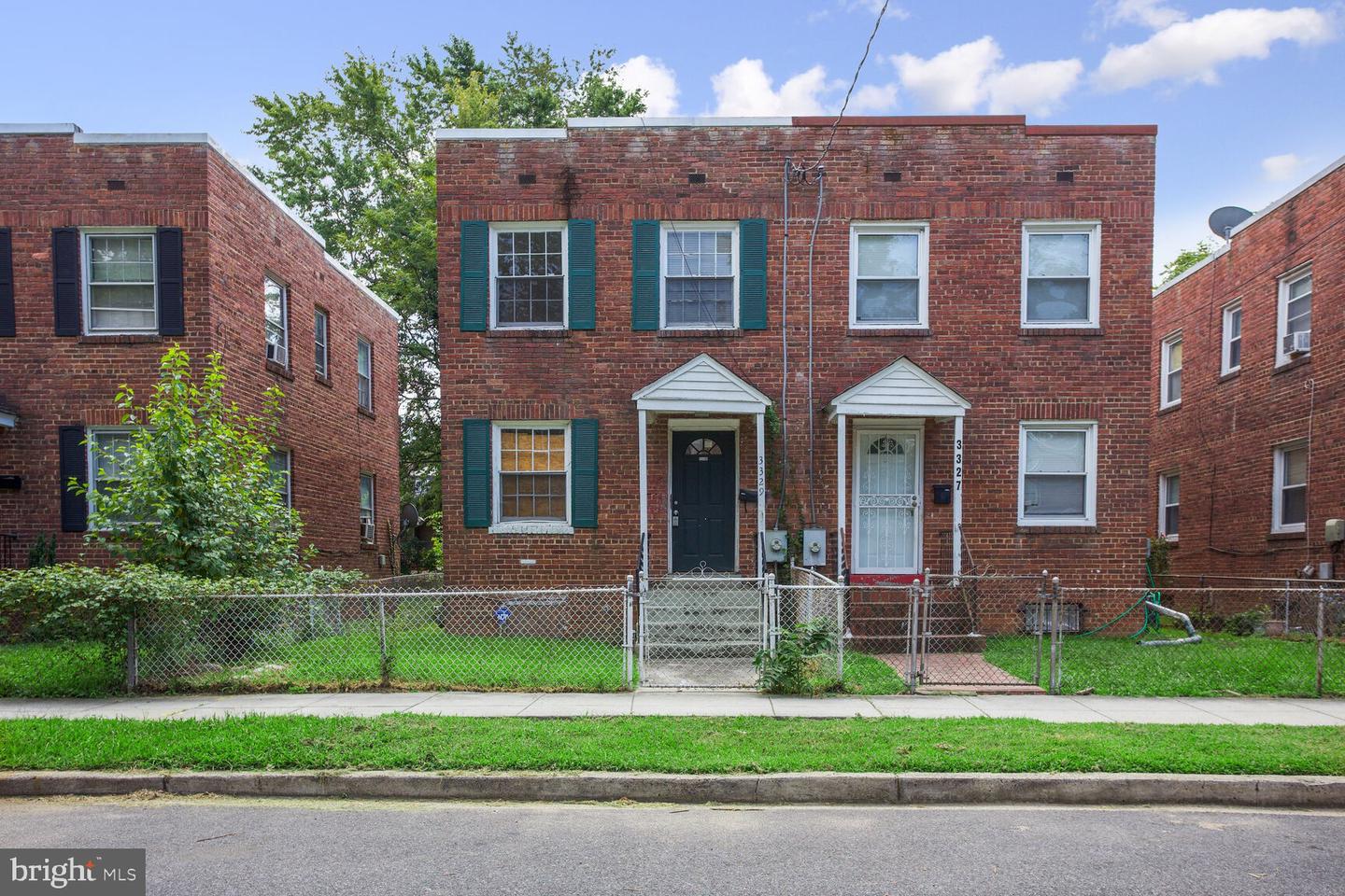 3329 Dubois Pl SE