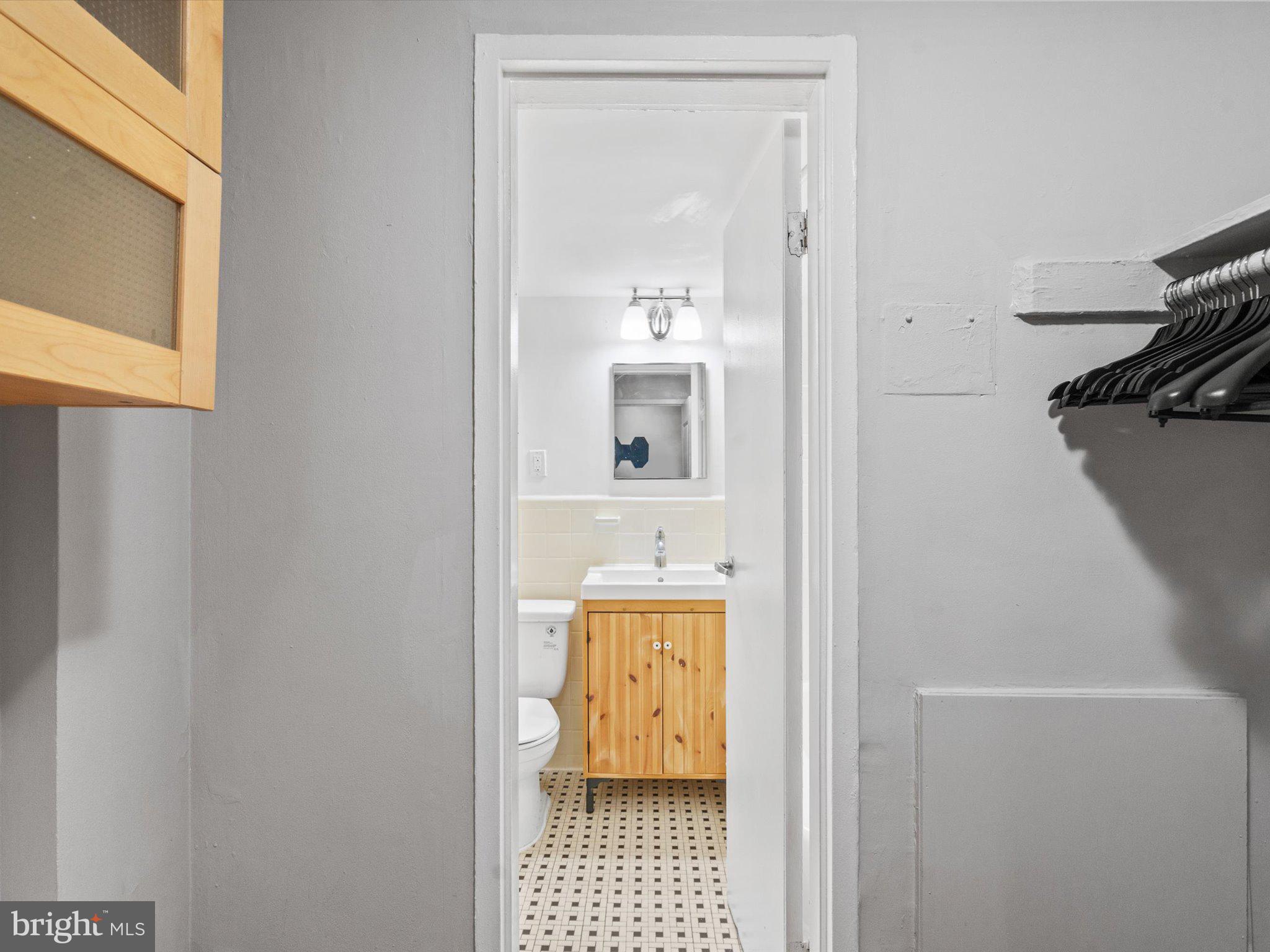 1801 CLYDESDALE PL NW #109