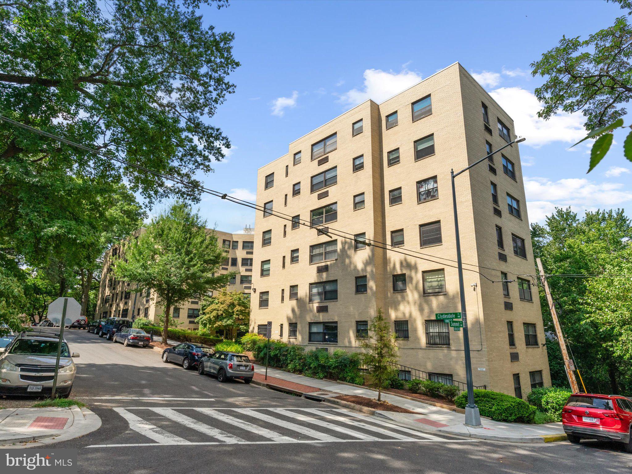 1801 CLYDESDALE PL NW #109