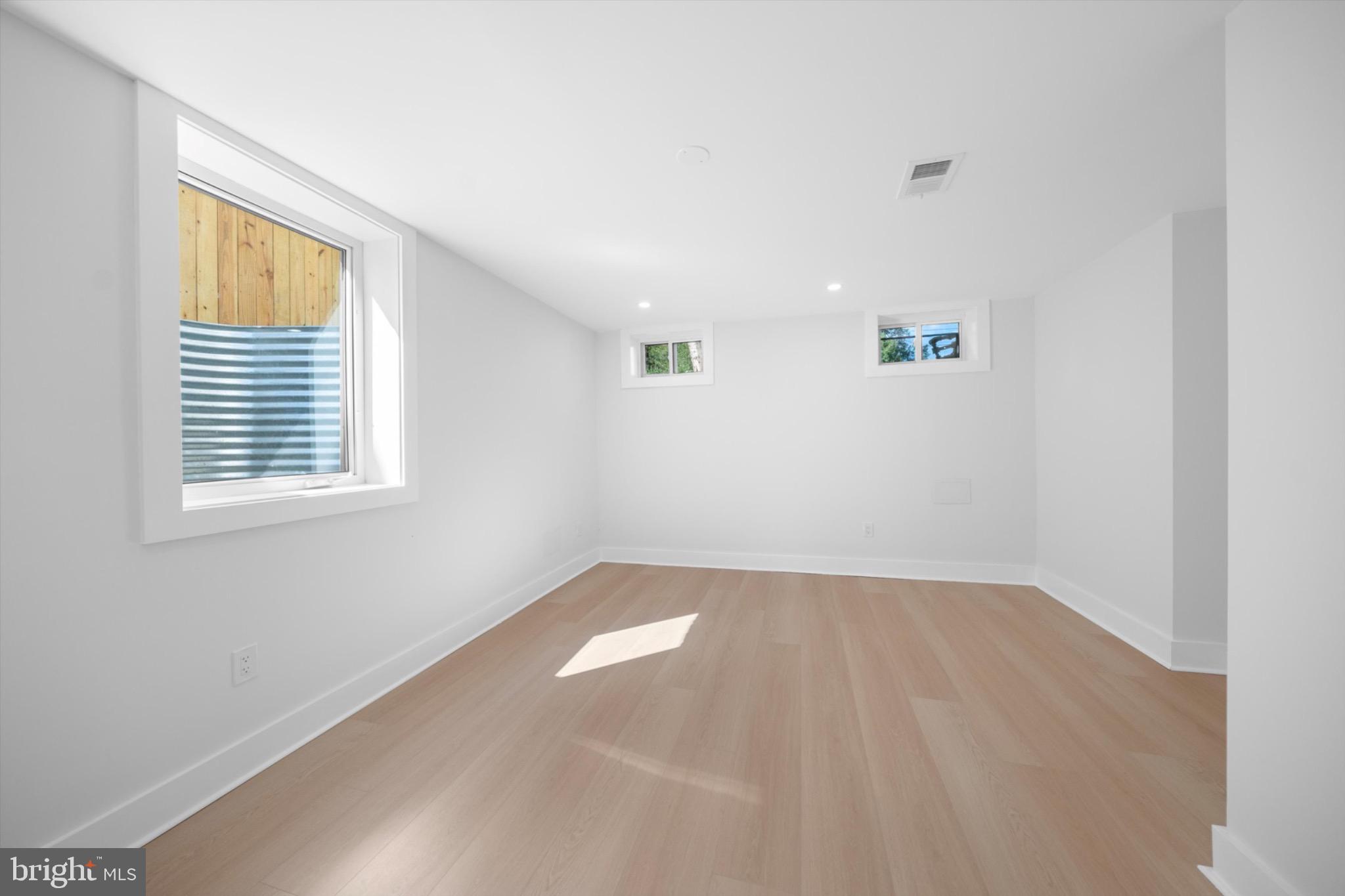 1929 RANDOLPH STREET NE