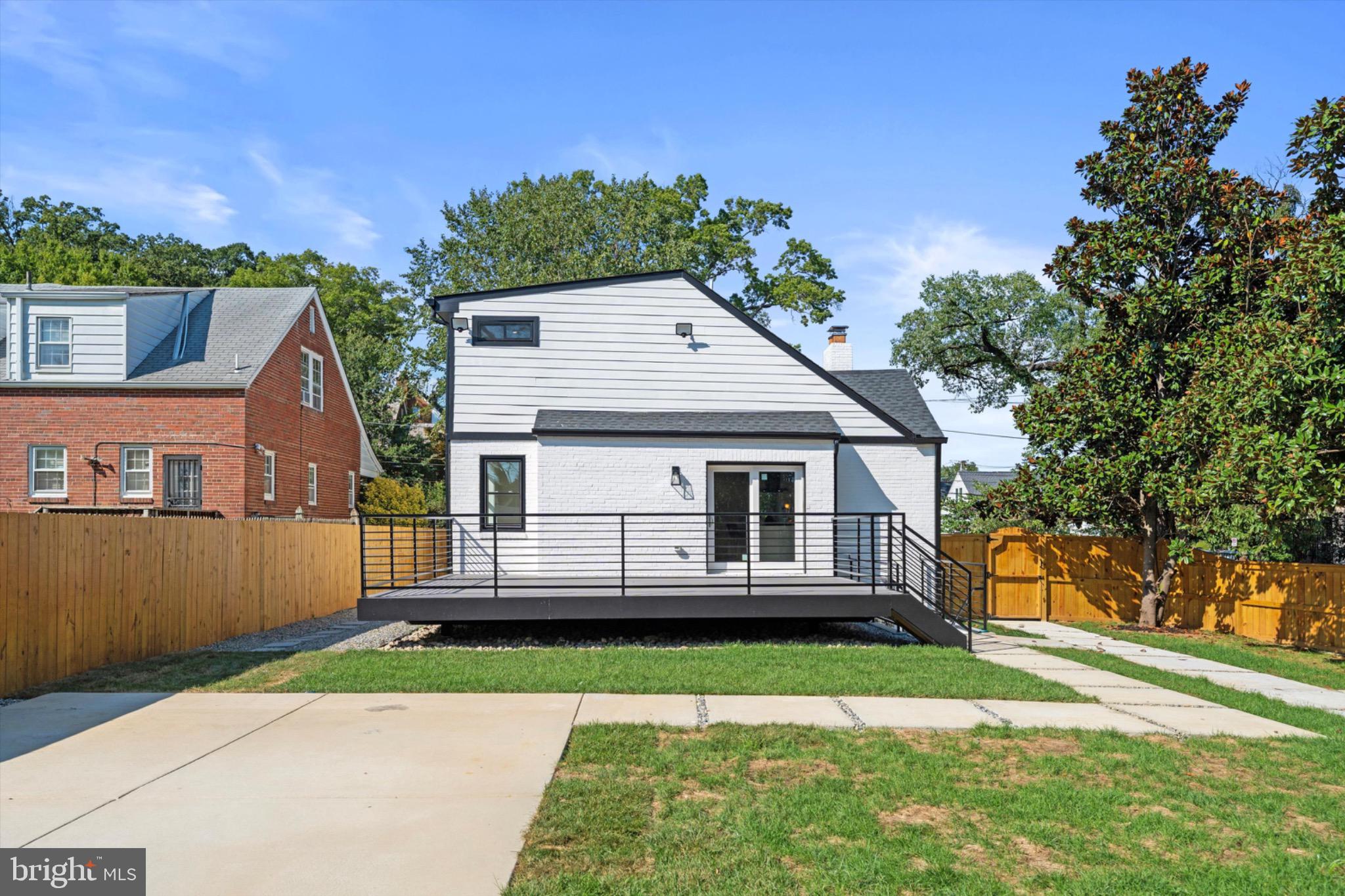 1929 RANDOLPH STREET NE