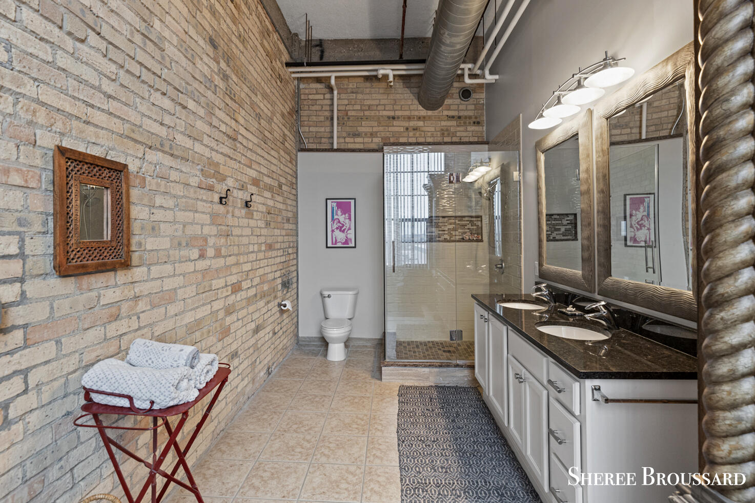 801 Broadway Avenue NW, 447