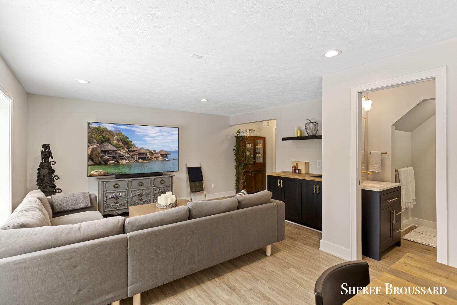3458 Jules Lillian Drive NE