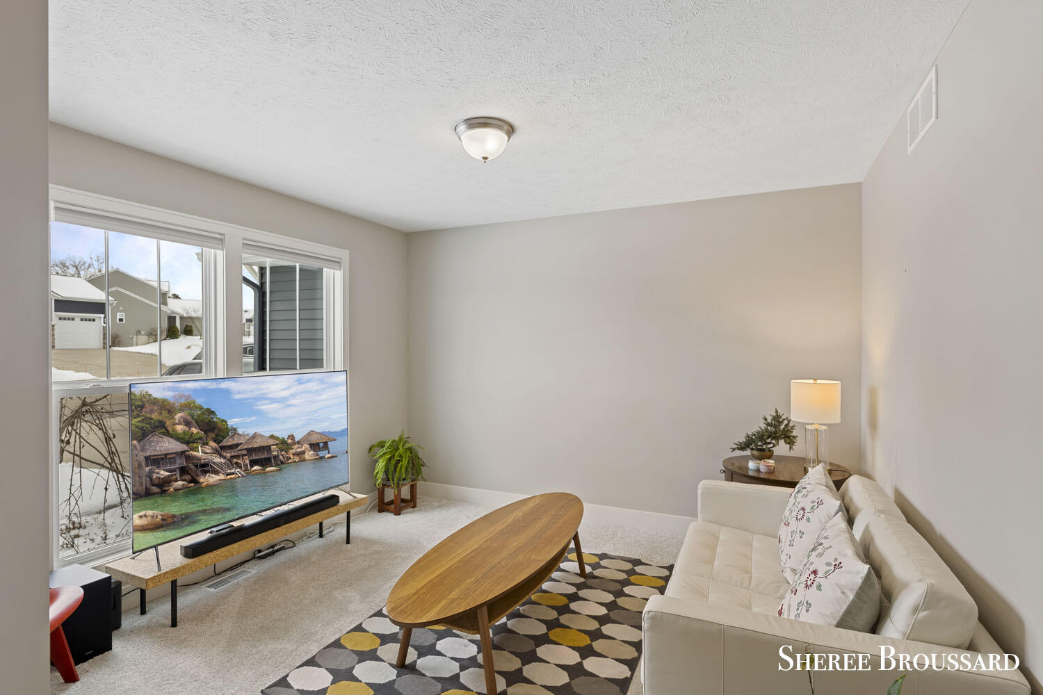 3458 Jules Lillian Drive NE