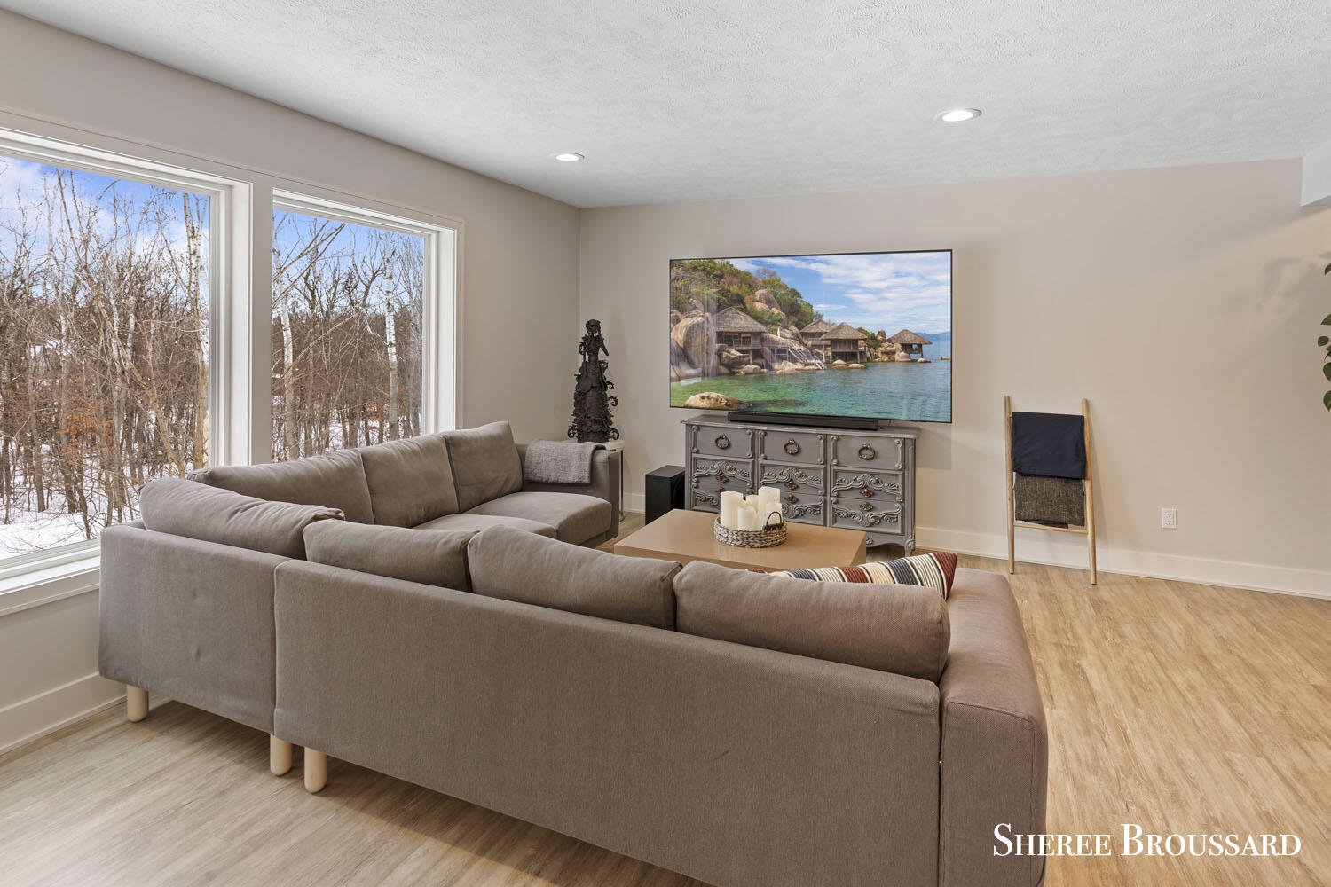 3458 Jules Lillian Drive NE