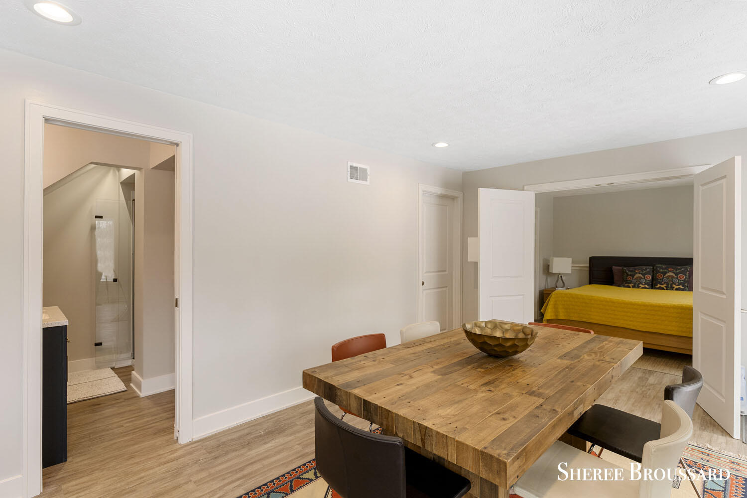3458 Jules Lillian Drive NE