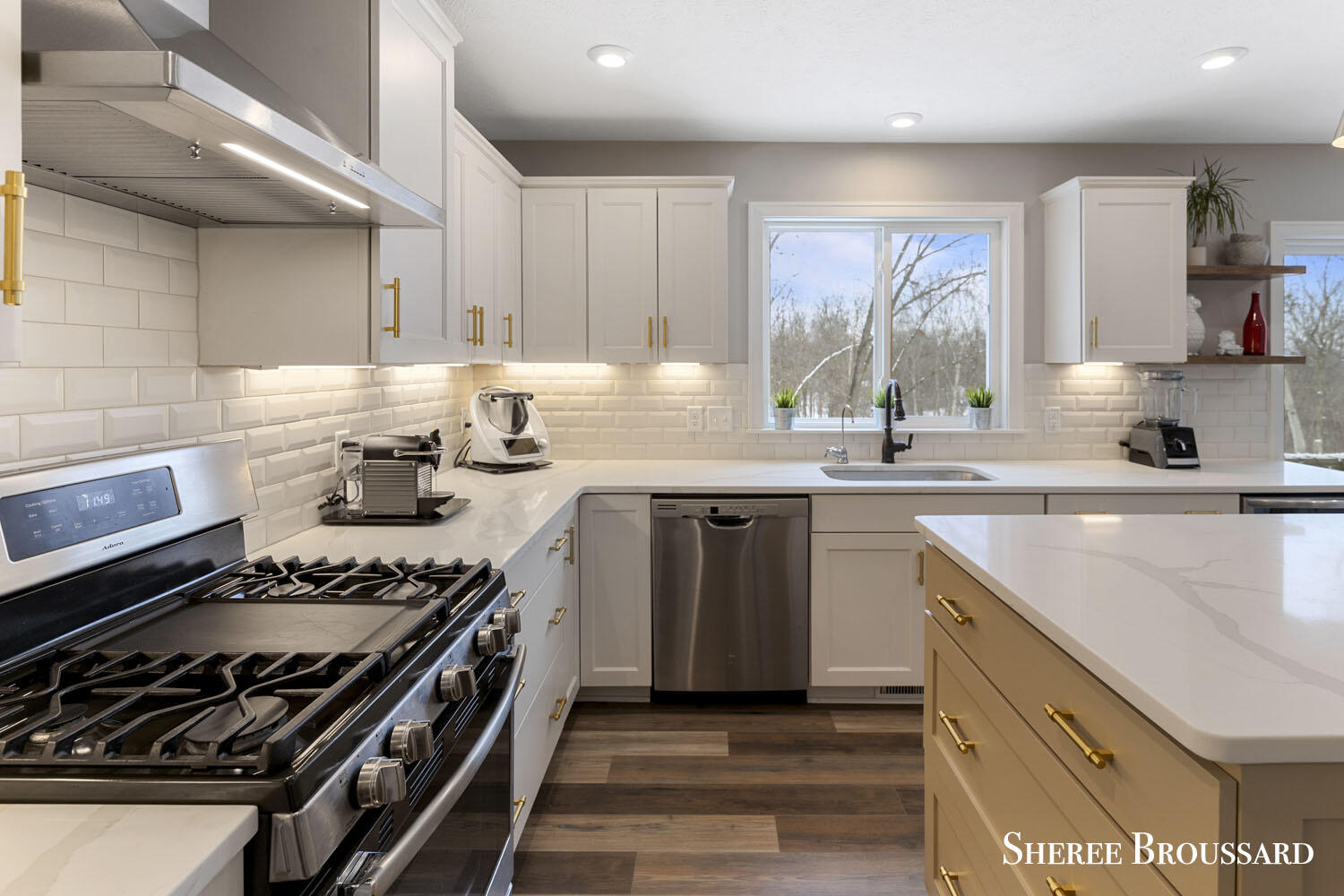 3458 Jules Lillian Drive NE